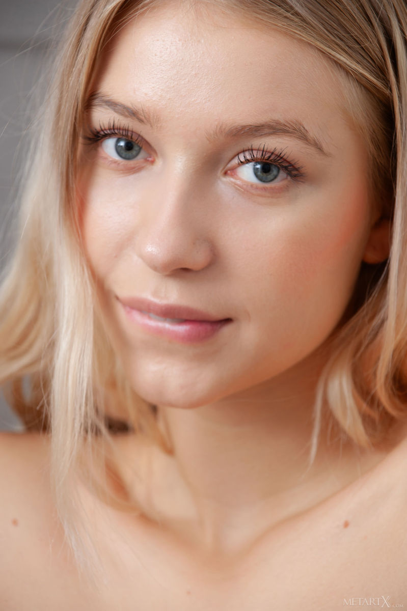 Natural Blonde Teen Stripting Watch Cherry Blossom – 8