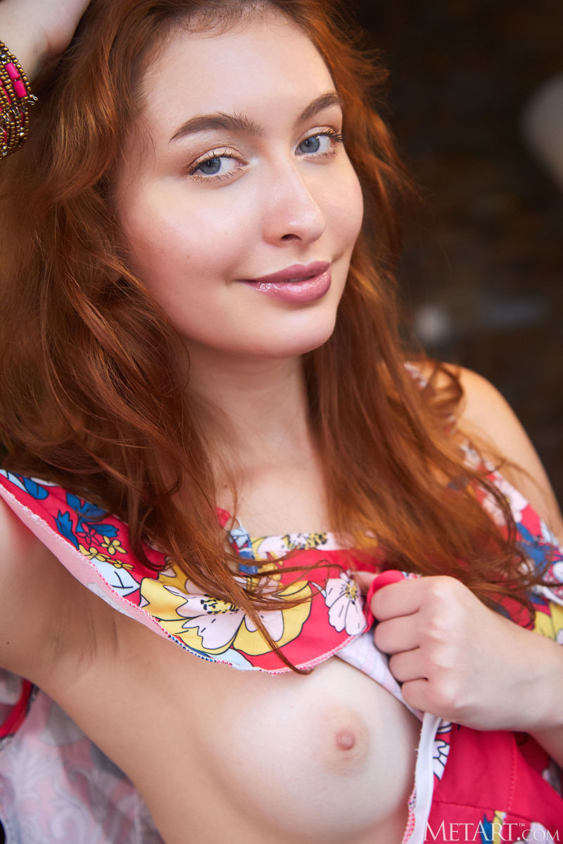 Strict Red-haired Amateur Strip Tease Watch Noi Feja – 4