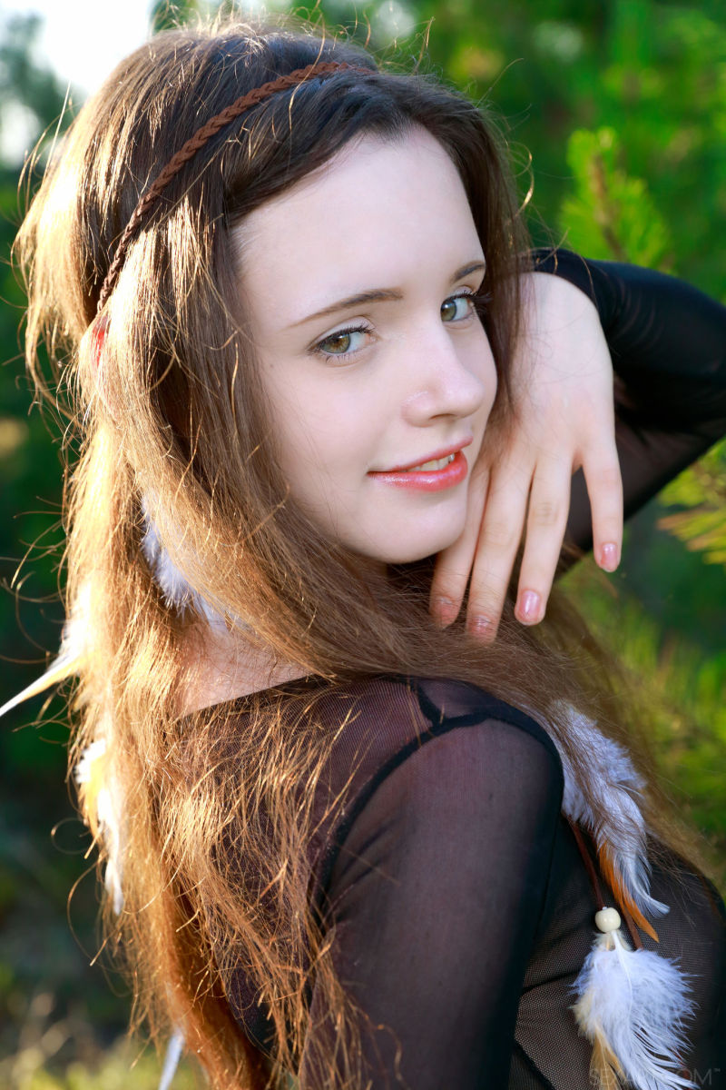 Pretty Petite Girl Flashing Watch Dakota Doll – 3