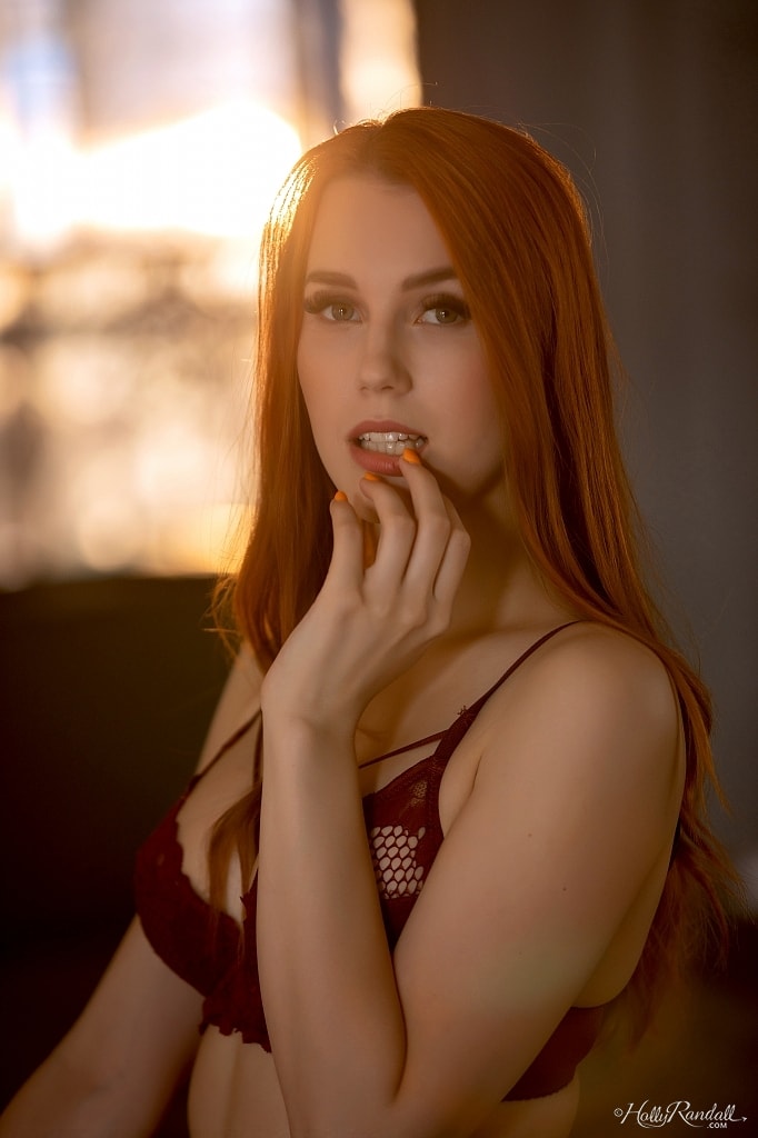 Glamorous European Pale Redhead Girl Striptease Watch Charlie Red (3)